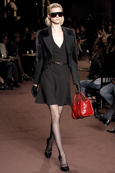 Look 18